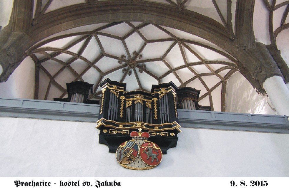 interiér varhany kostela