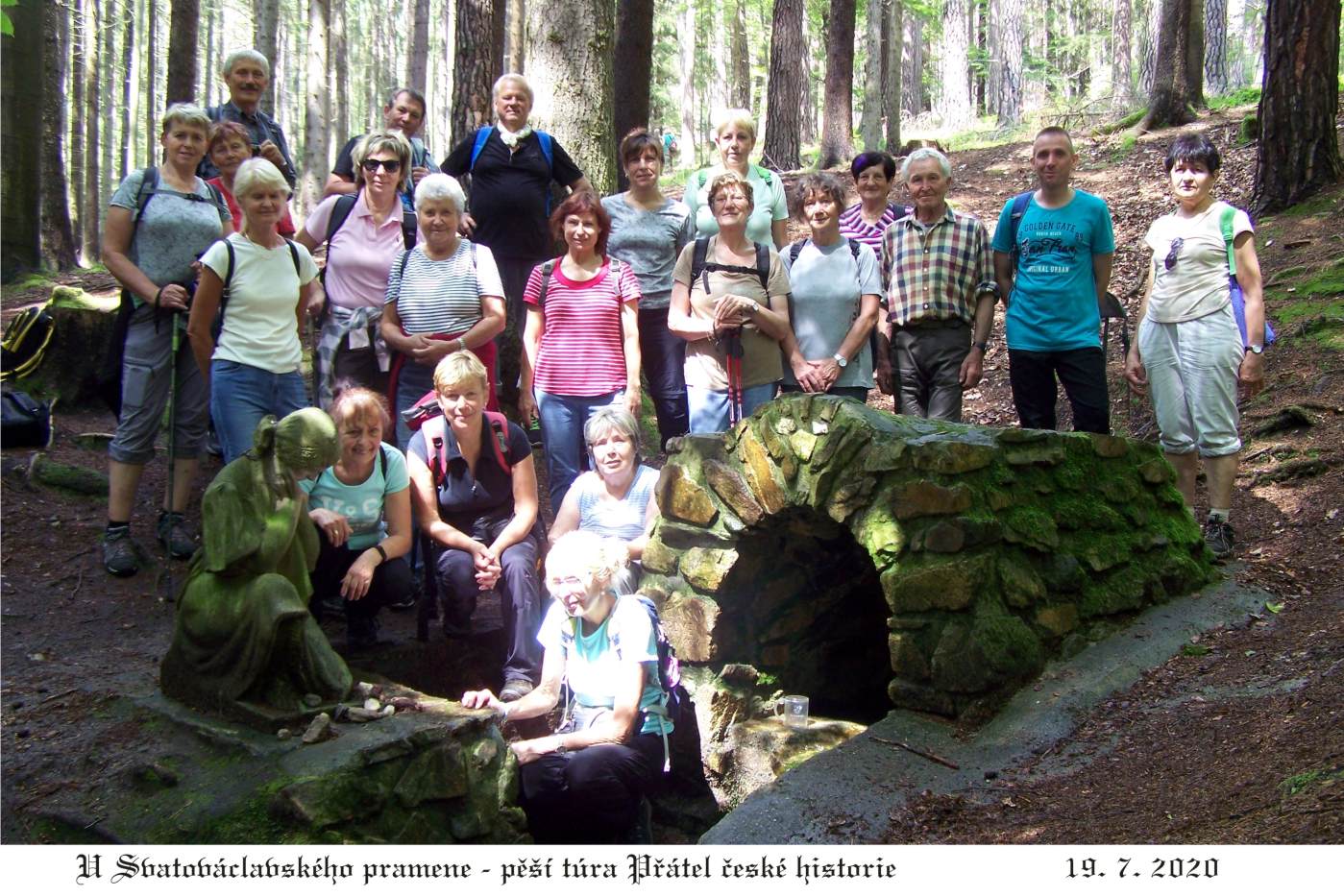 U Svatováclavské studánky, kouzelné místo, kde teče živá voda.