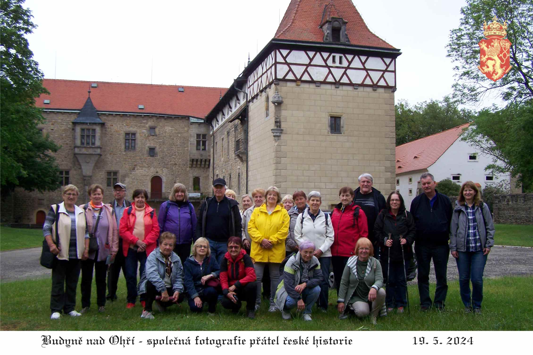 Společná fotografie větší části druhé skupiny.